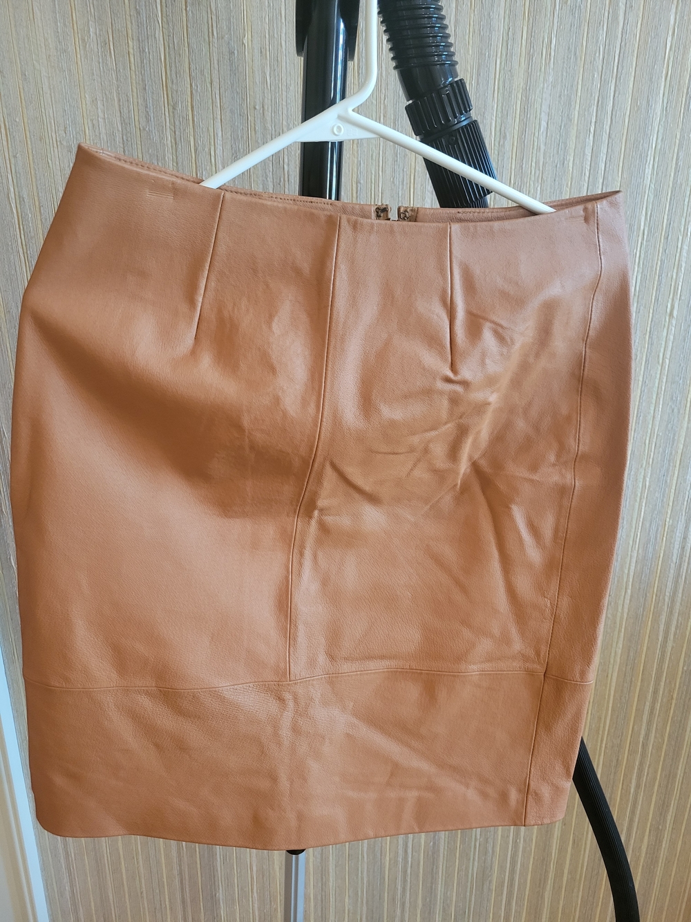 Women's Tan Leather Pencil Skirt - Sleek Office-to-Evening Style NWT Size 6